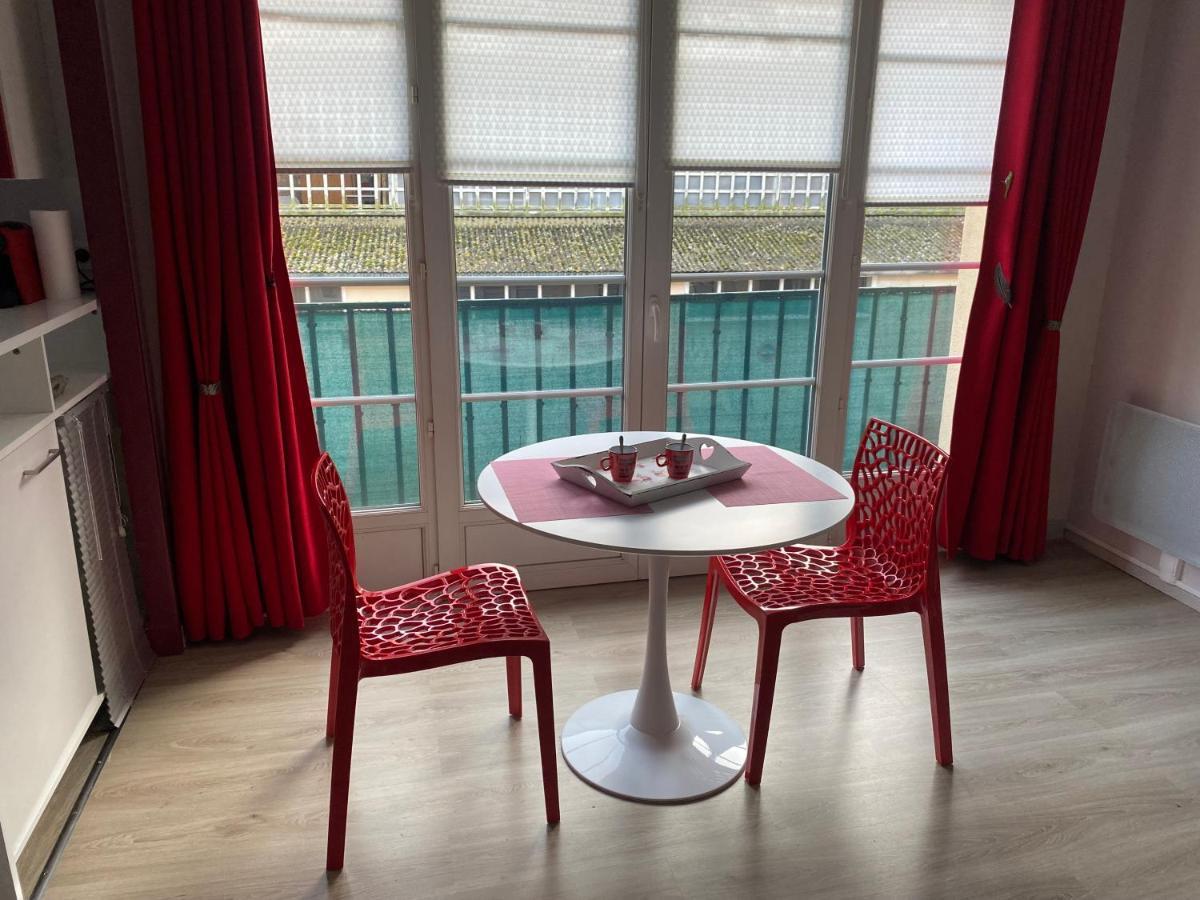 Studio Avec Parking Prive Au Coeur Du Treport Ле-Трепор Экстерьер фото